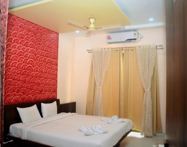 Hotel Swamiraj Indapur  ภายนอก รูปภาพ